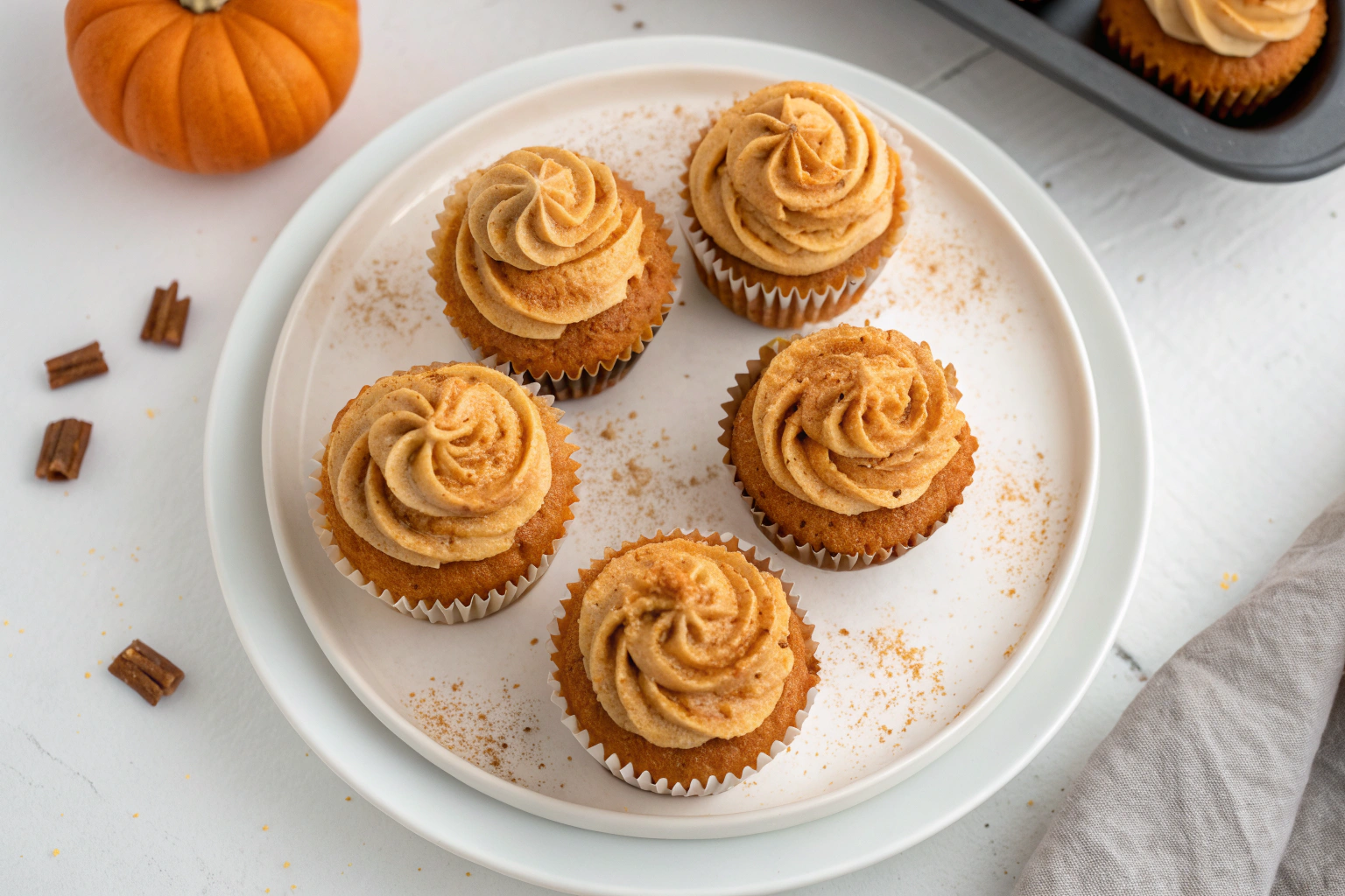 Vegan Pumpkin Cupcakes – Cozy Thanksgiving Dessert Recipe