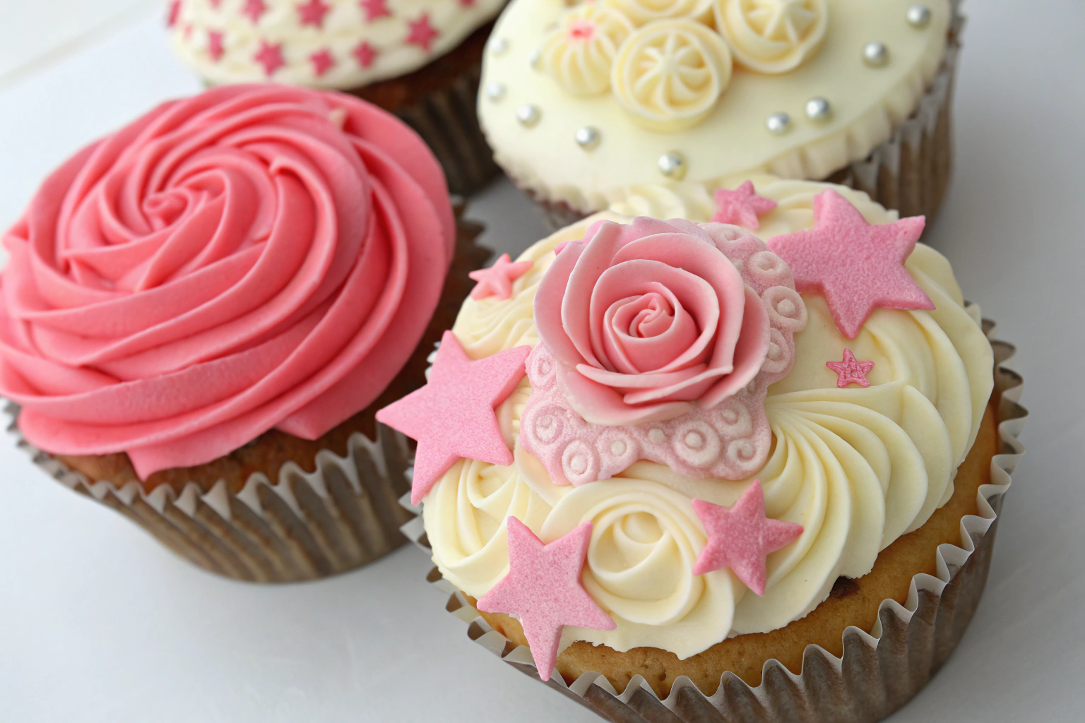 The Secret to Perfect Cupcake Icing – A Simple Technique That Works Every Time